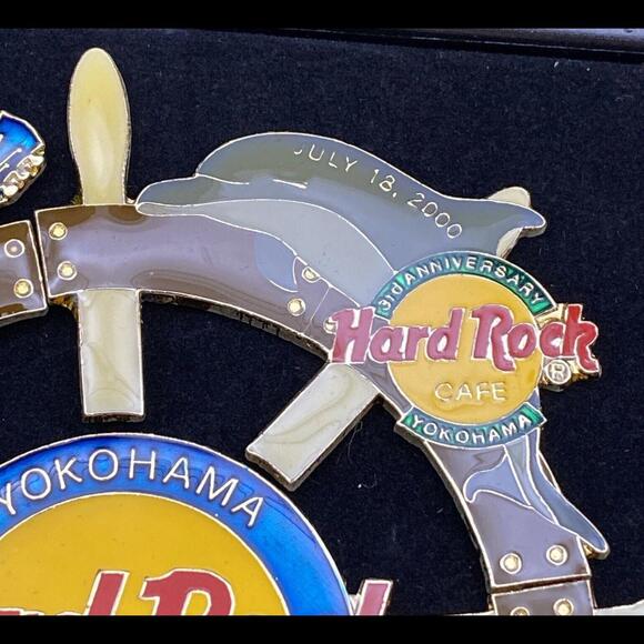 Hard Rock Cafe Yokohama Japan 3rd Anniversary July 18, 2000 ~ 5 Piece Puzzle Pin - Picture 3 of 9